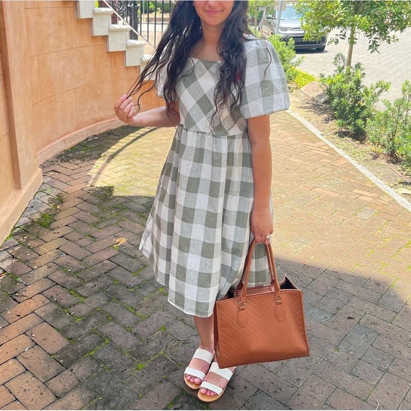 Square Neck Green & White Buffalo Plaid Puff Sleeve Midi Dress - Picture 3 of 7
